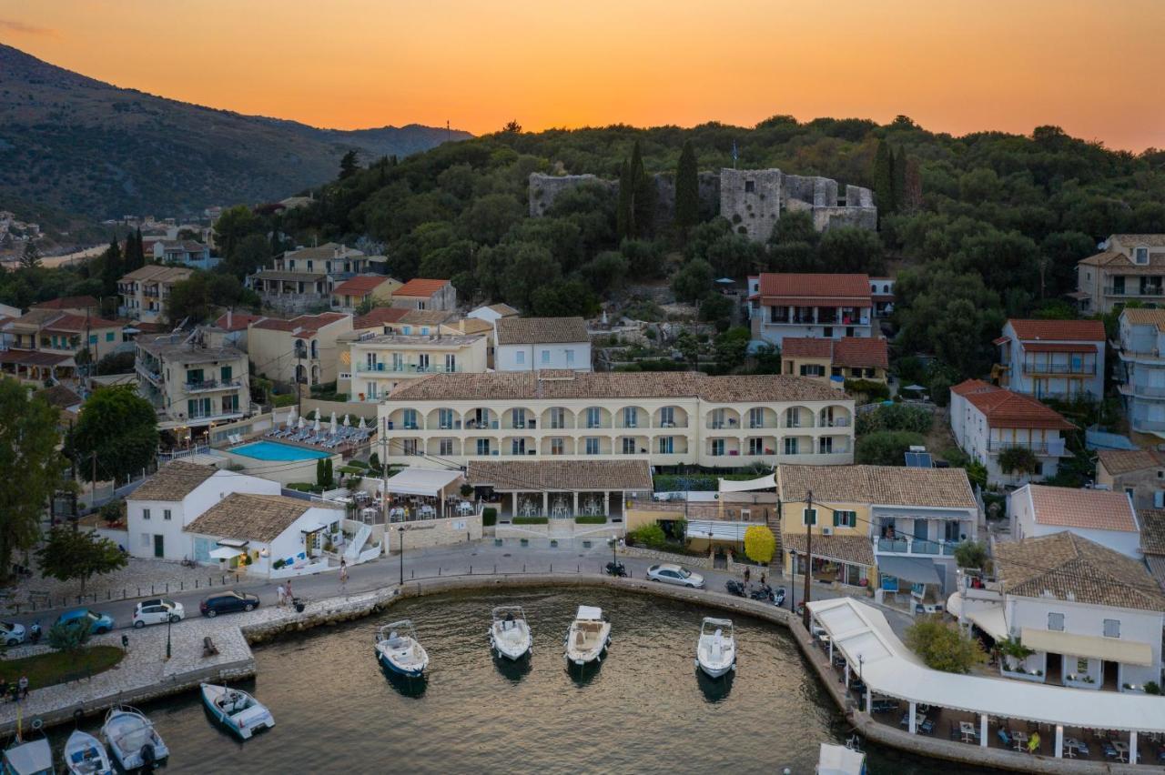 Melina Bay Boutique Hotel Kassiopi Buitenkant foto