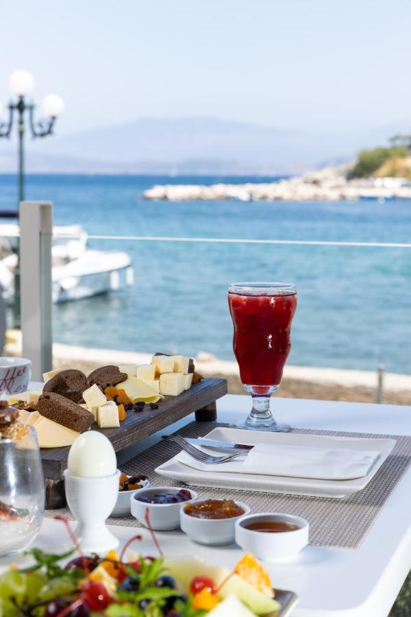 Melina Bay Boutique Hotel Kassiopi Buitenkant foto