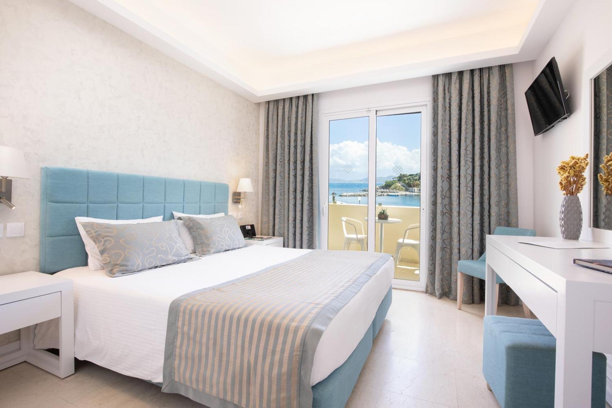 Melina Bay Boutique Hotel Kassiopi Buitenkant foto