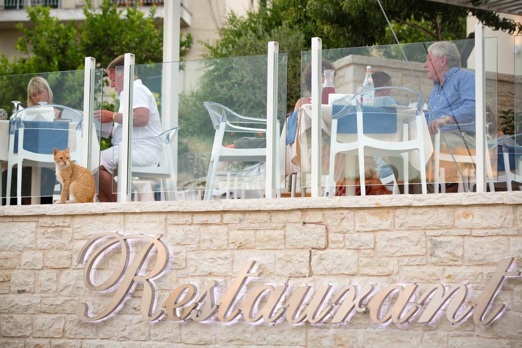 Melina Bay Boutique Hotel Kassiopi Buitenkant foto